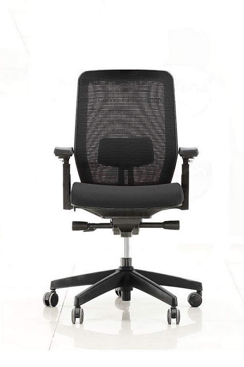 R8 Office Chair with Armrests